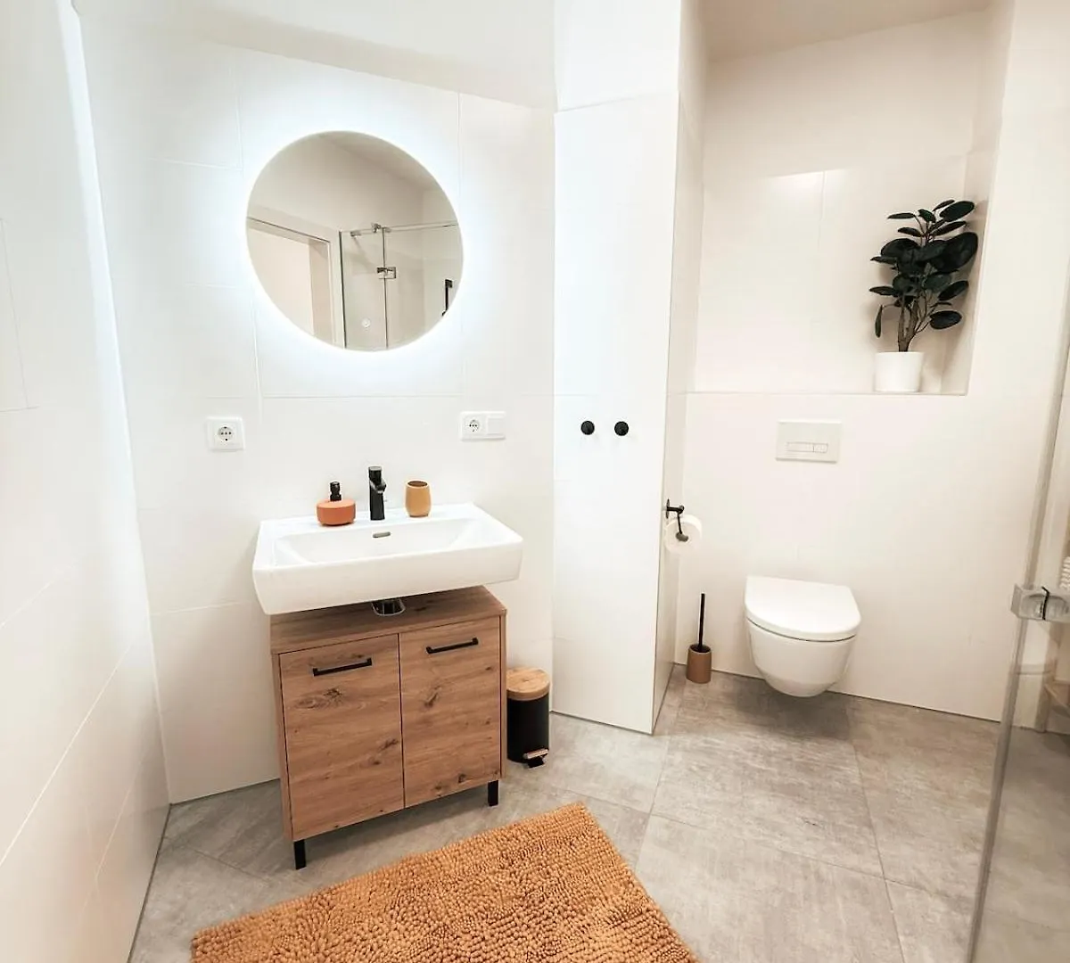 Apartment Sonnenseite Mit Balkon In Graz